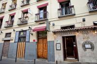 Hostal La Casa de La Plaza - B&B