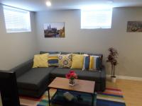 Fantastic and Modern Downtown 1-Bed Basement Apt., parking Wi-Fi and Netflix included - B&B Ottawa