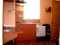 НЕБОЛЬШАЯ СТУДИЯ центр Николаева на Соборной-Макарова Макдональдс диван и кресло 2 этаж Wi-Fi - B&B Mykolayiv