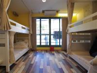 Bed op een Vrouwenslaapzaal met 6 Bedden