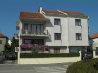 Apartment mit Terrasse