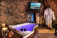 Suite with Hot Tub