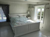 Landlig idyll med fjordutsikt - B&B Valsøybotn