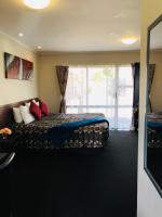 Deluxe Studio with Full Kitchen