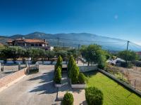 Apartment mit Terrasse