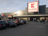 Mladost Apartment - Bed and Breakfast Sofia