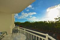 Sunrise Suites Dominican Suite #110 - B&B Cayo Hueso