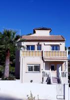 Fabulous detached large villa 5 bedrooms 3 bathrooms backing onto Villamartin Golf Course - Ferienwohnung