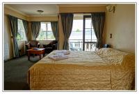 Superior Studio with Spa Bath