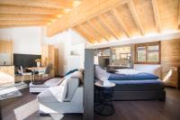 Deluxe Loft with Mountain View and Terrace