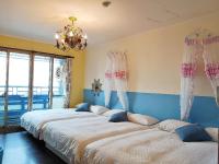 Familiensuite mit Balkon