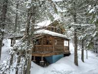 Two-Bedroom Chalet (Cottonwood Cabin)