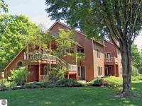 B&B Thompsonville - Spacious 2 Bed Condo at Crystal Mountain Resort - Bed and Breakfast Thompsonville