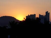 Relaxe nas melhores praias do Guarujá. - B&B