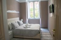 Three-Bedroom Apartment - Via Silla 91