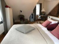 B&B Kassel - GRIMM'S LIVING - Bed and Breakfast Kassel