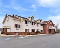 B&B Shelbyville - Econo Lodge Inn & Suites - Bed and Breakfast Shelbyville