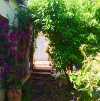 B&B Kfar Yona - The fruit garden guesthouse - Bed and Breakfast Kfar Yona