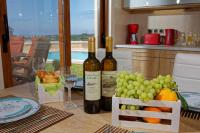 Cretan Vineyard Hill Villa - B&B Káto Kalésia