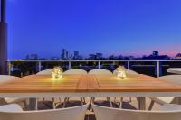 Luxury Darwin City Lights Jacuzzi Central Location Large House New Furnishings - B&B