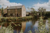 Hardwick Cottage- Darwin Lake Holiday Village - B&B Matlock