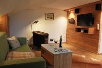 Apartment with Mountain View