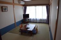 Familiekamer in Japanse Stijl met Gedeelde Badkamer