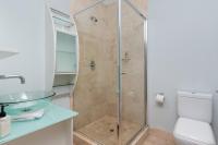 Doppel-/Zweibettzimmer mit Meerblick und Dusche
