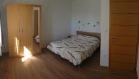 Apartamento con balcón