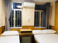 Chambre Triple avec Salle de Bains Privative