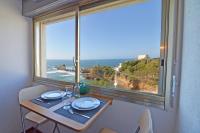 B&B Biarritz - Air Marin - Studio - 70 mètres de la plage - Ocean View - Hypercentre - Bed and Breakfast Biarritz