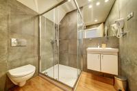 Chambre Double ou Lits Jumeaux avec Salle de Bains