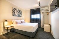 B&B Adelaide - Nightcap at Hendon Hotel - Bed and Breakfast Adelaide