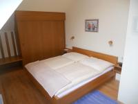 Large One-Bedroom Apartment with Balcony