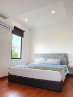 Double Room with Balcony (2 Adults + 1 Child)
