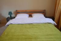 Basic Triple Room with Shared Bathroom