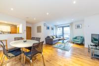 B&B Londra - 2 Bed Executive Apartment next to Liverpool Street FREE WIFI by City Stay Aparts London - Bed and Breakfast Londra