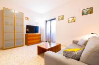 Apartment with Garden View