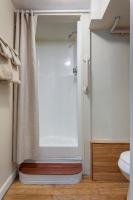 Chambre Lit Queen-Size - Vue sur Jardin