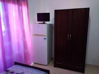 Dreibettzimmer mit Stadtblick