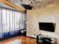 Two-Bedroom Apartment with Balcony and River View