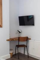 Beautiful Two Bed Mumbles Flat - with parking space - Ferienwohnung Mumbles