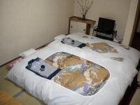 Chambre Lits Jumeaux de Style Japonais avec Salle de Bains Commune