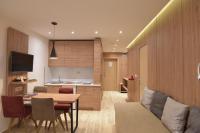 Apartment with Mountain View