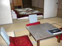 Driepersoonskamer in Japanse Stijl met Gedeelde Badkamer
