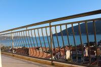 One-Bedroom Apartment with Sea View