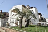 GRECALE a pochi passi dal mare - B&B