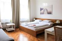 City Castle Aparthotel - Bed and Breakfast Praag
