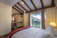 Habitación Doble con vistas a la montaña y la ciudad