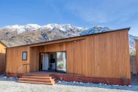 Apartment with Mountain View